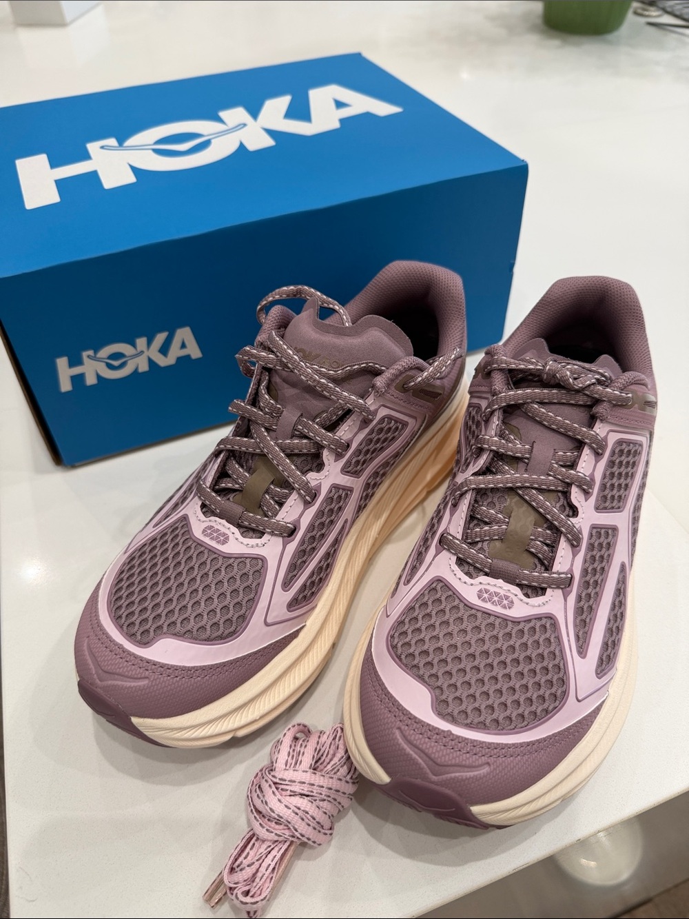Hoka Clifton One9 / Women's Running Shoe - Mauve and Cream size 7 us